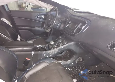 2015 Chrysler 200 S z USA, uszkodzony, nr VIN 1C3CCCBG2FN713465